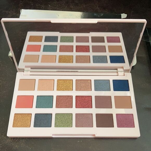 Ciate The Editor Palette New England - Picture 4 of 7